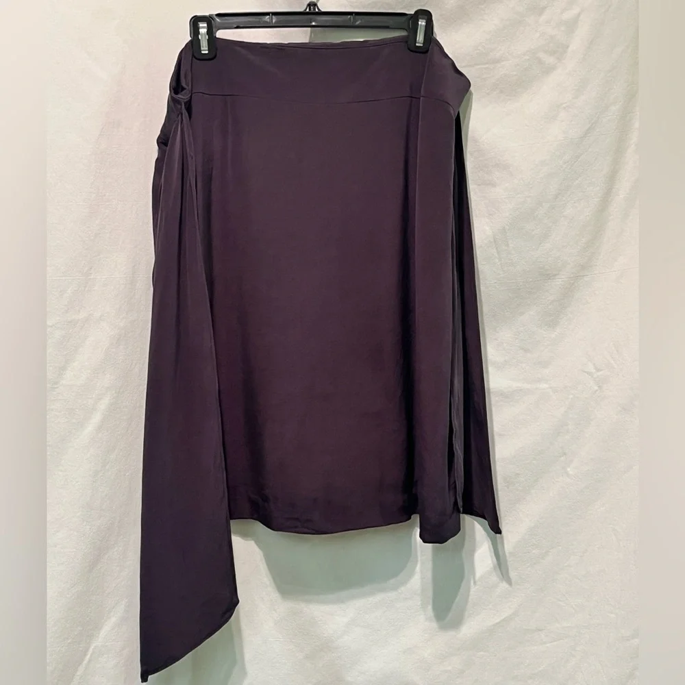 Elegant Vintage Navy Tie-Front Skirt - Picture 3 of 3